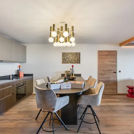 Apartment Neuf Ski-in/ski-out Avec Piscine, Et Cheminee A 1850 - Fr-1-564-109 Courchevel